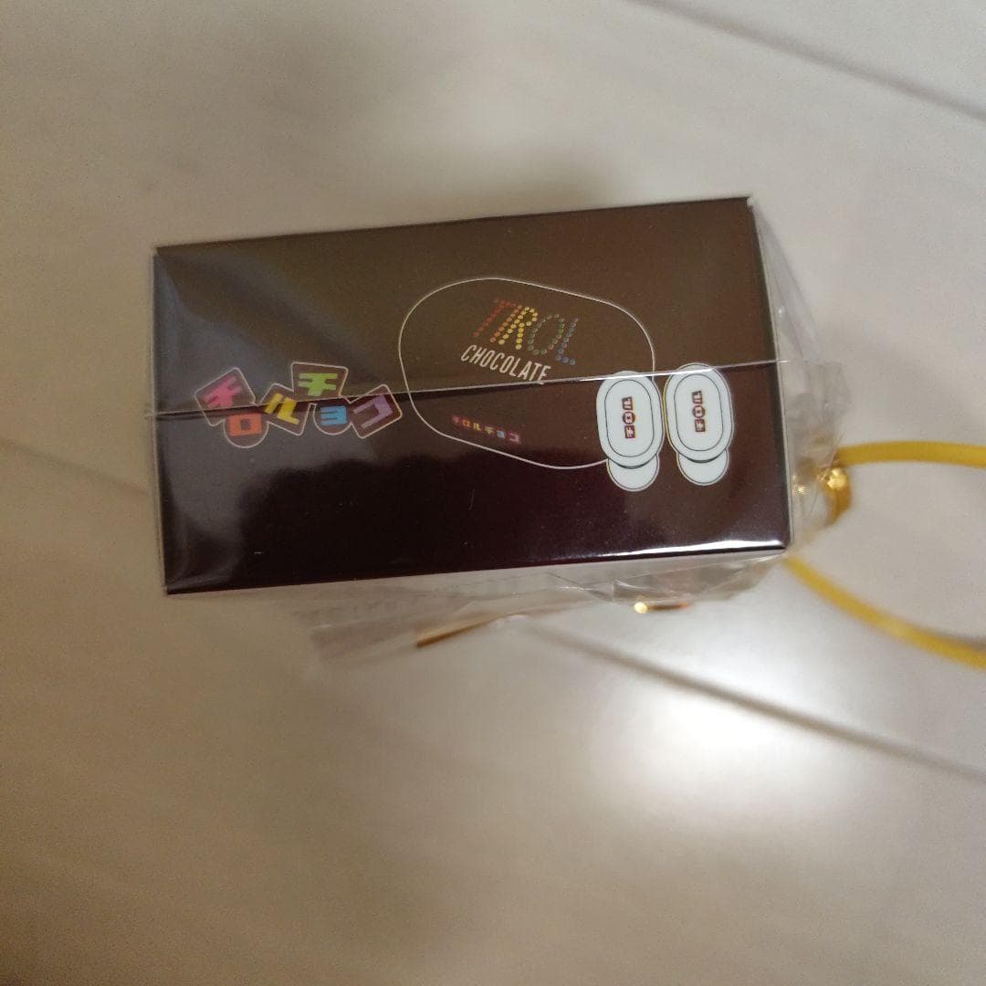 【新品未使用】チロルチョコ ワイヤレスイヤホン コーヒーヌガー — image 2
