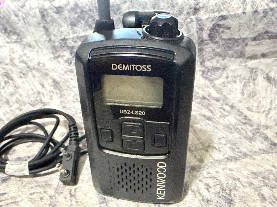 KENWOOD UBZ-LS20 トランシーバー 本体　ジャンク — image 1