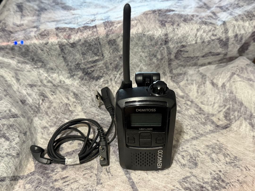 KENWOOD UBZ-LS20 トランシーバー 本体　ジャンク — image 2