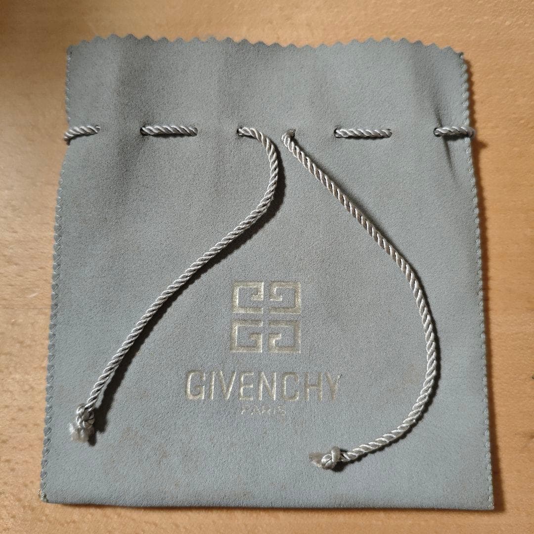 GIVENCHY PARIS 巾着ポーチ グレー​ 保存袋 アクセサリーポーチ — image 1