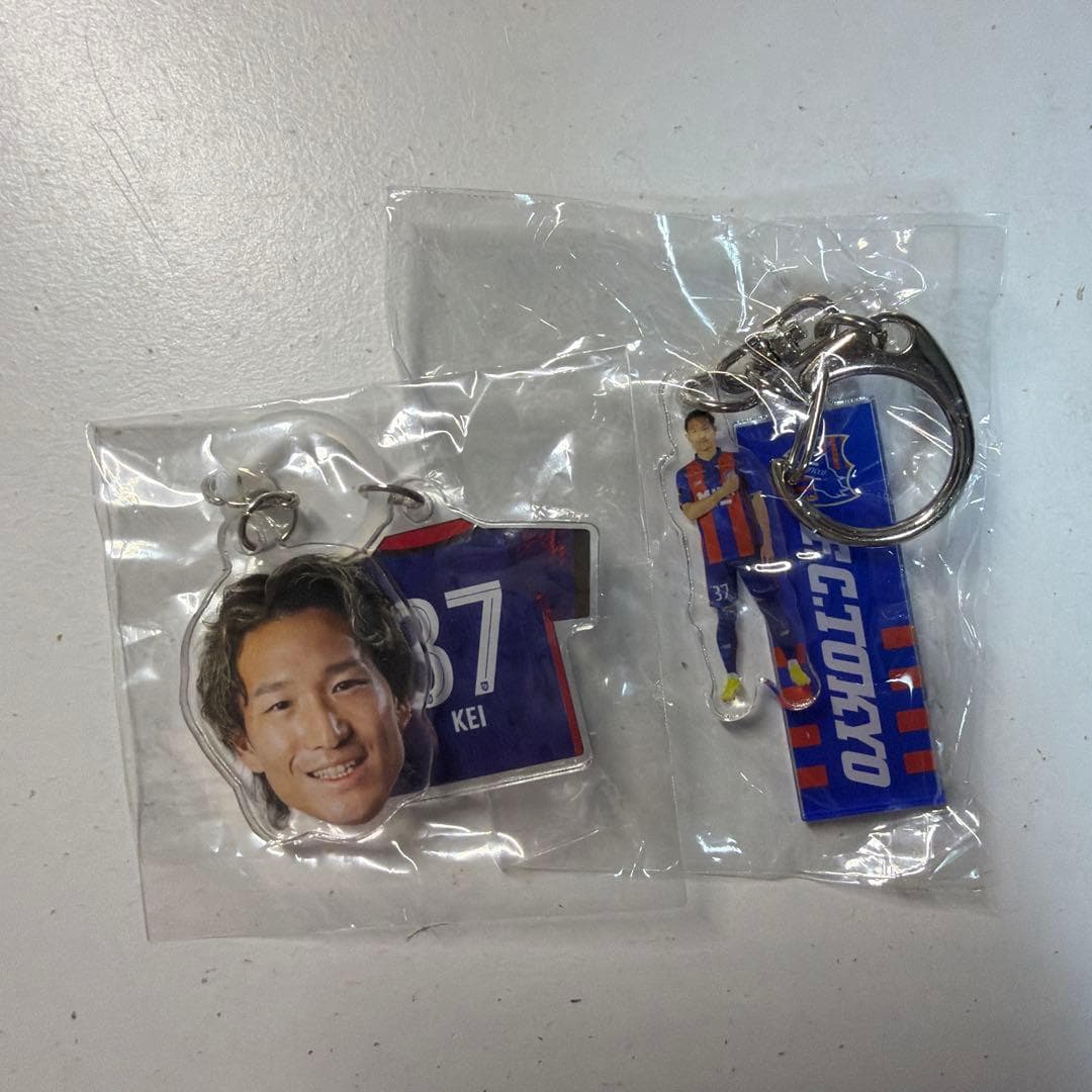 FC東京 小泉慶 アクリルキーホルダー 2種セット — image 1