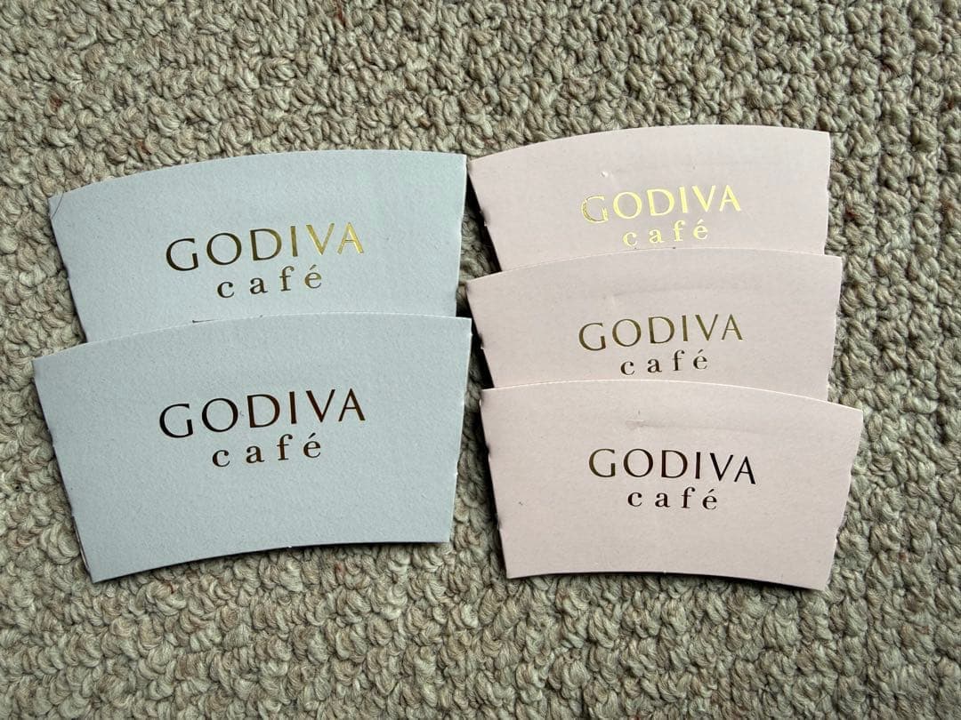 GODIVAゴディバカフェ限定スリーブ5点まとめてパステルカラーが可愛い新品 — image 1